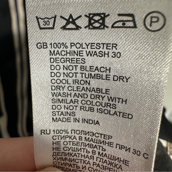 Reiss Deco Geometric Print Shirt, size M, point collar, polyester, new with tags - Picture 6 of 15